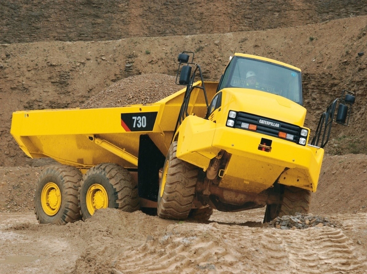 Caterpillar dump truck